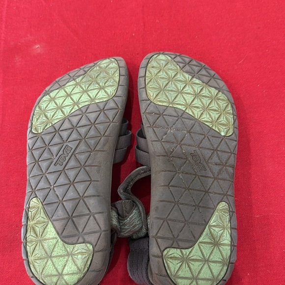 Gray and Green Strappy Sandals - Picture 4 of 4